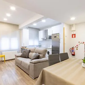 Hall V By Aston Apartamento