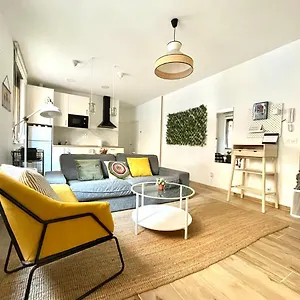 Trauko Flat Parking 12 Euros X Day Ebi01313 Apartamento